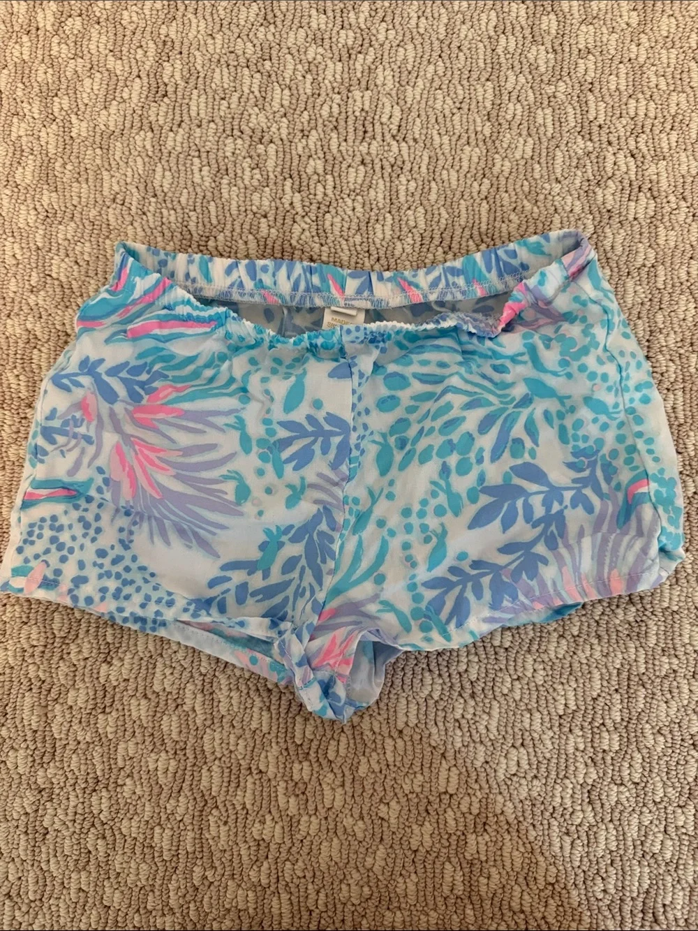 Lilly Pulitzer 4t excellent